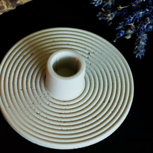 Kōda Taper Holder | Natural Concrete