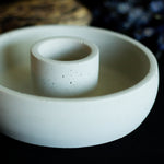 Charger l&#39;image dans la galerie, Palo Smudge Bowl | Natural Concrete
